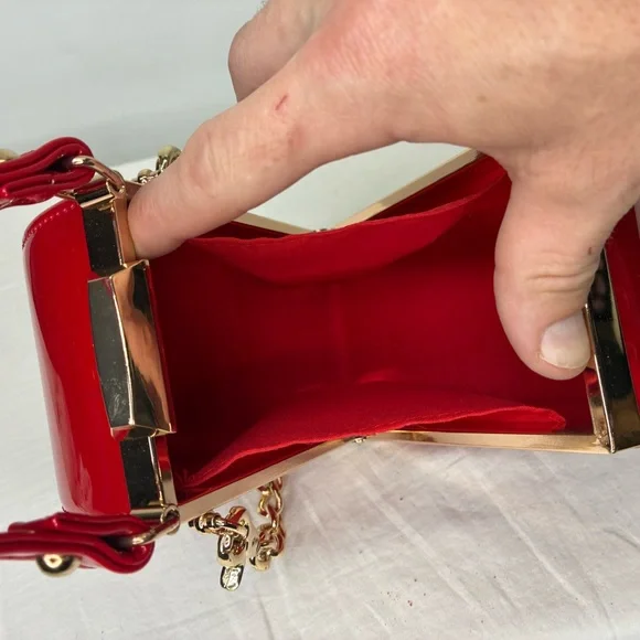 Elegant Red Mini Bag clutch with  Gold Chain by Joseph D’arezzo - Picture 3 of 10